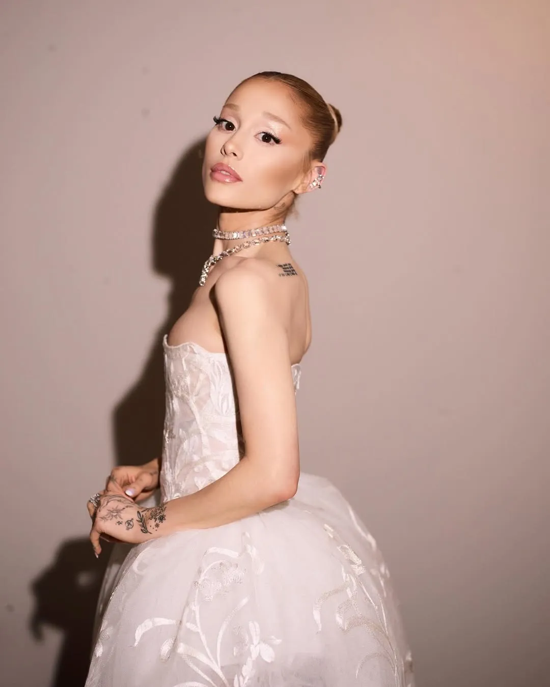 Ariana Grande/cr: instagram @arianagrande