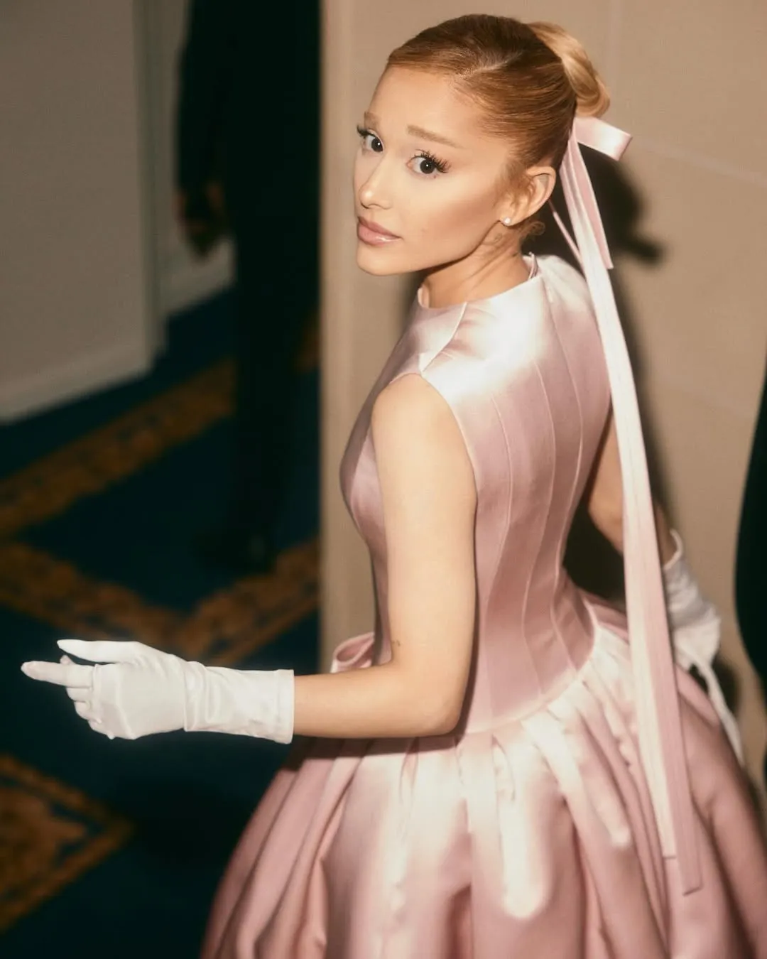 Ariana Grande/cr: instagram @arianagrande