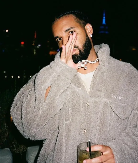 lagu Ivy Frank Ocean/X @blahnded