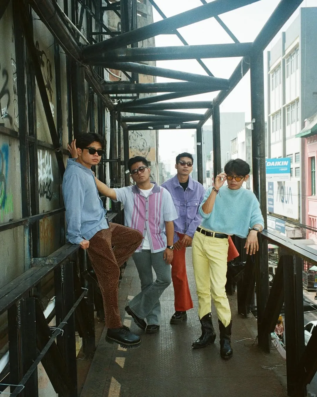 Arti dan Makna Lagu Juicy Luicy - Lampu Kuning (credit: instagram/juicyluicyband)