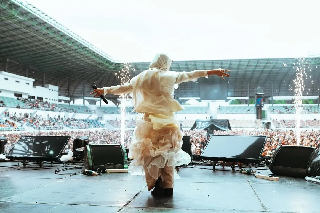 Makna lagu Kembali Pulang yang menyentuh tentang rindu (credit:instagram.com/fbyputrinc/sikecilcebestudio)