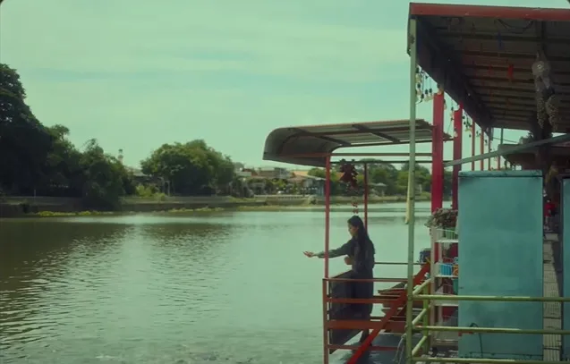 Koneksi Antar Manusia (credit: Youtube.com/wave to earth)