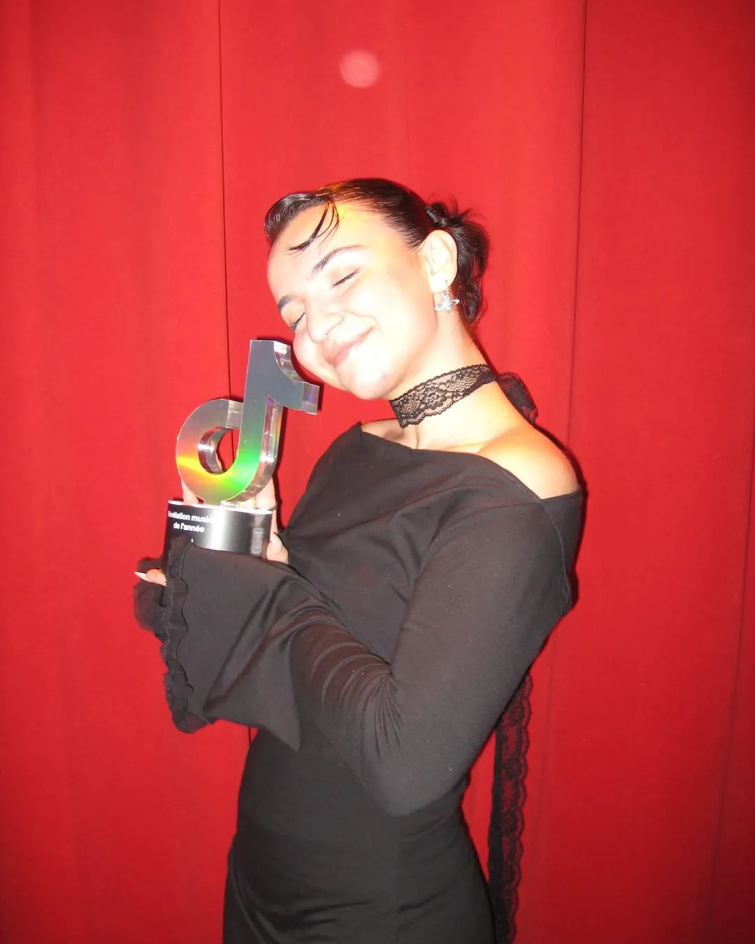 Arti dan Makna Lagu MyLA – Under the Same Moon (credit: instagram/myla.rsd)