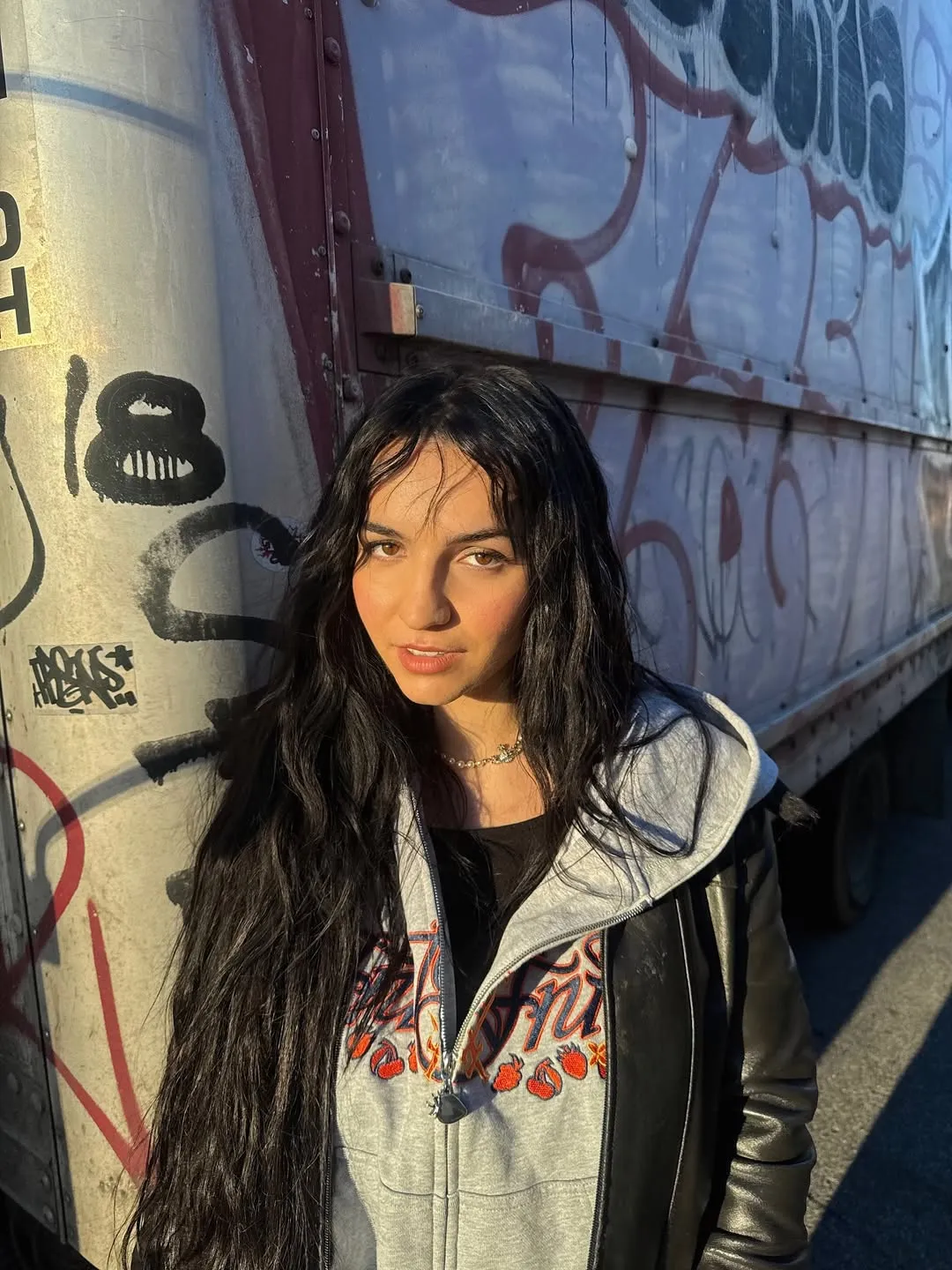 Arti dan Makna Lagu MyLA – Under the Same Moon (credit: instagram/myla.rsd)