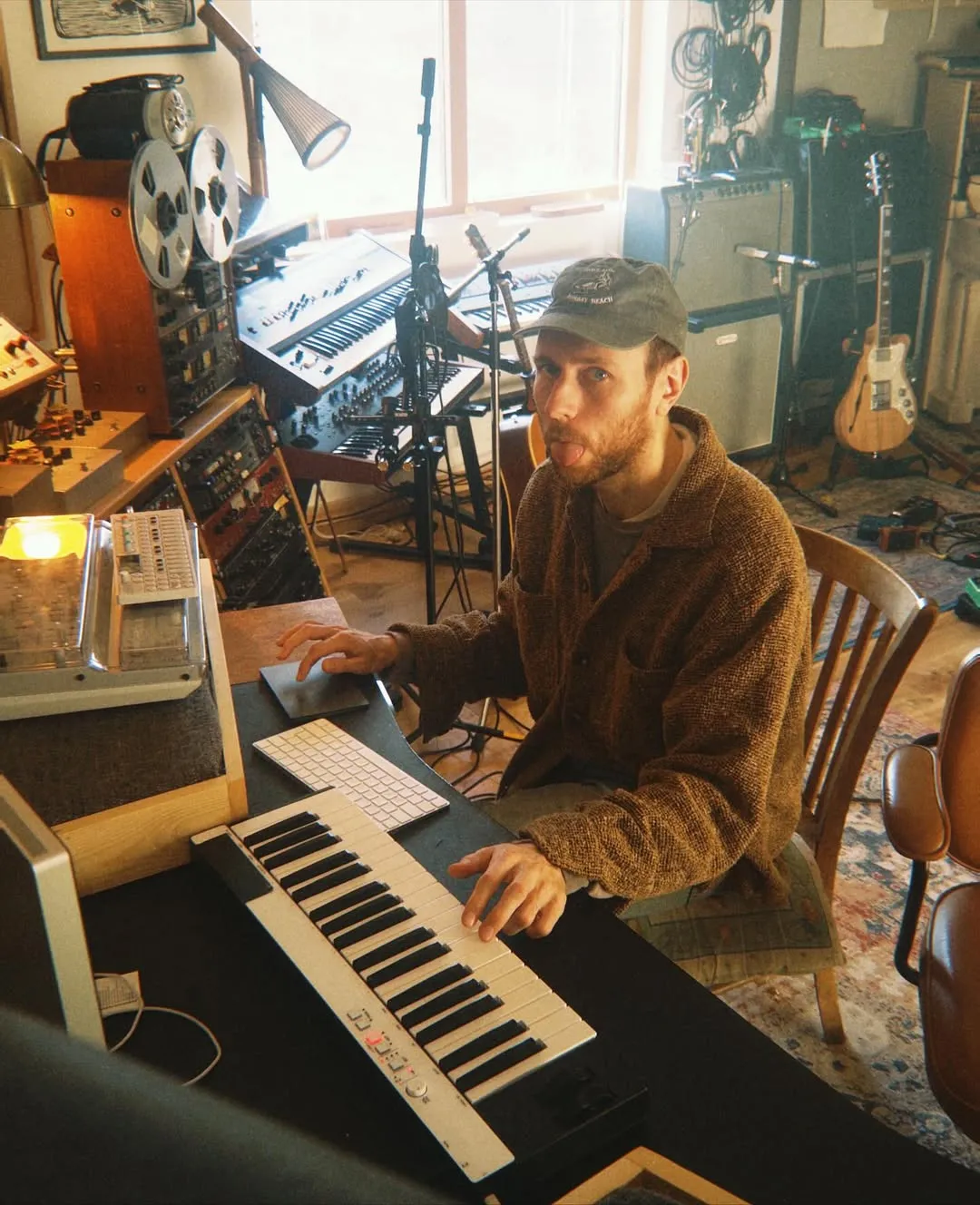 Arti dan Makna Lagu Novo Amor - colourway (credit: instagram/novoamor)