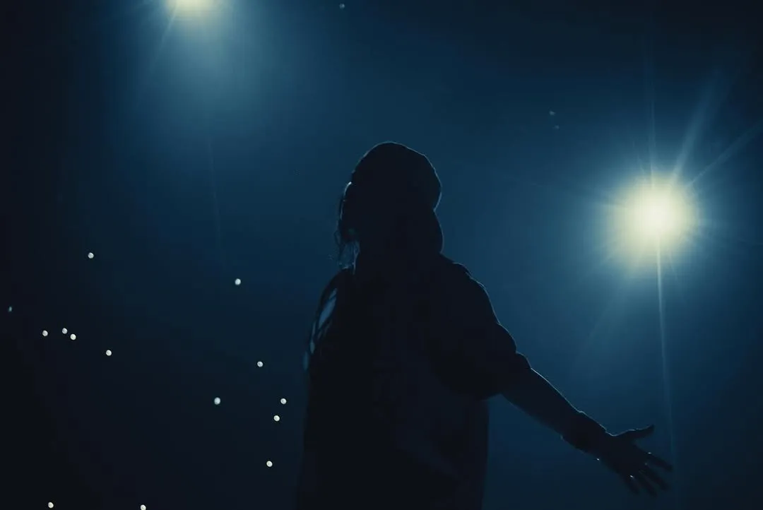 Lagu Ocean Eyes Billie Eilish tentang cinta mendalam (credit:instagram.com/billieeilish/henryhwu)