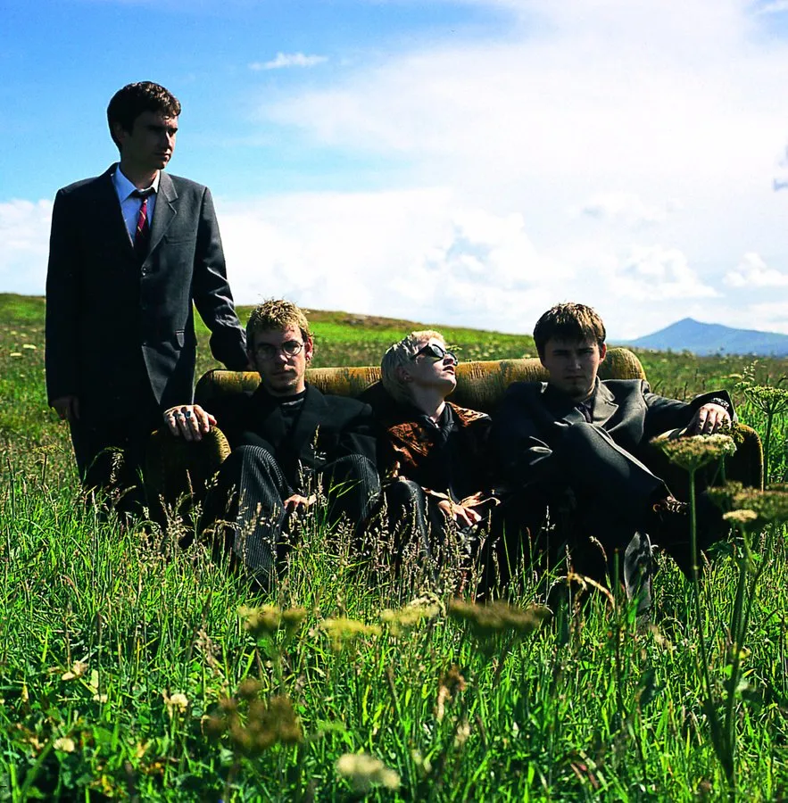 makna lagu Pretty Eyes/cr: X @The_cranberries