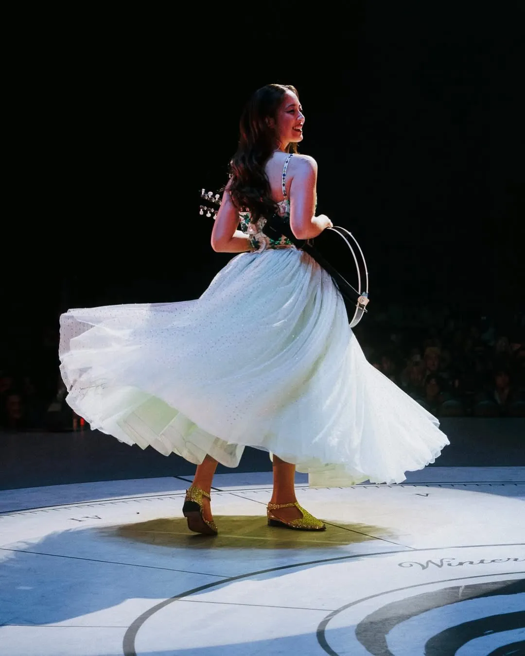 makna lagu Promise Laufey/credit: X @laufey