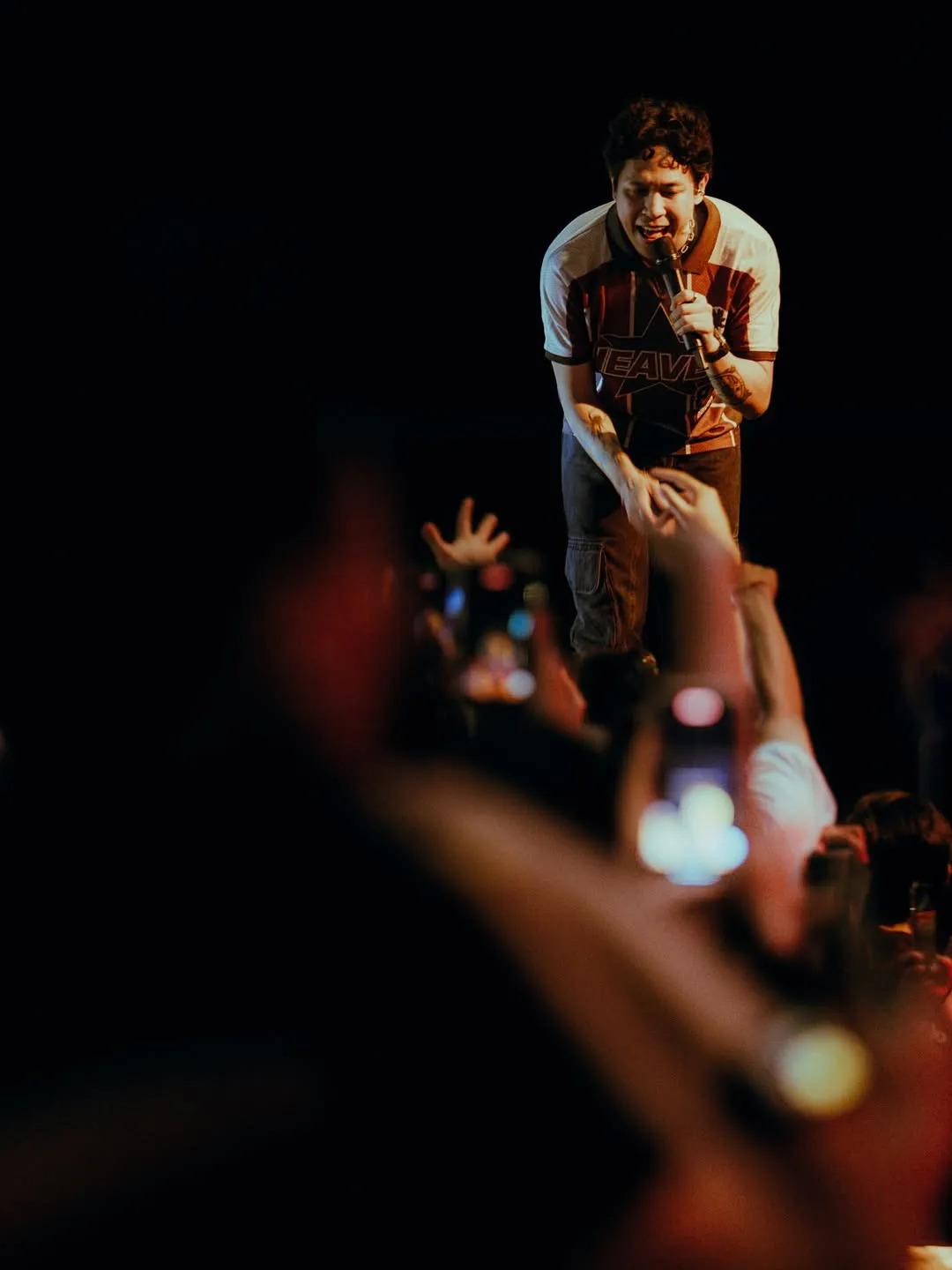 Temukan makna lagu Semua Lagu Cinta Terdengar Sama (credit:instagram.com/wordfangs/martinusragitaa)