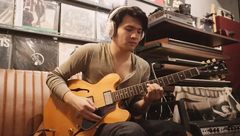 Pesan Lagu Senopati In The Rain (credit: Youtube.com/Jordan Susanto)