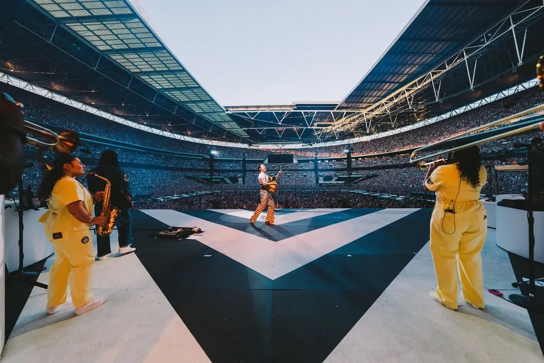 Makna lagu Sign of the Times (credit:instagram.com/harrystyles/lloyddddddddddddddddd)