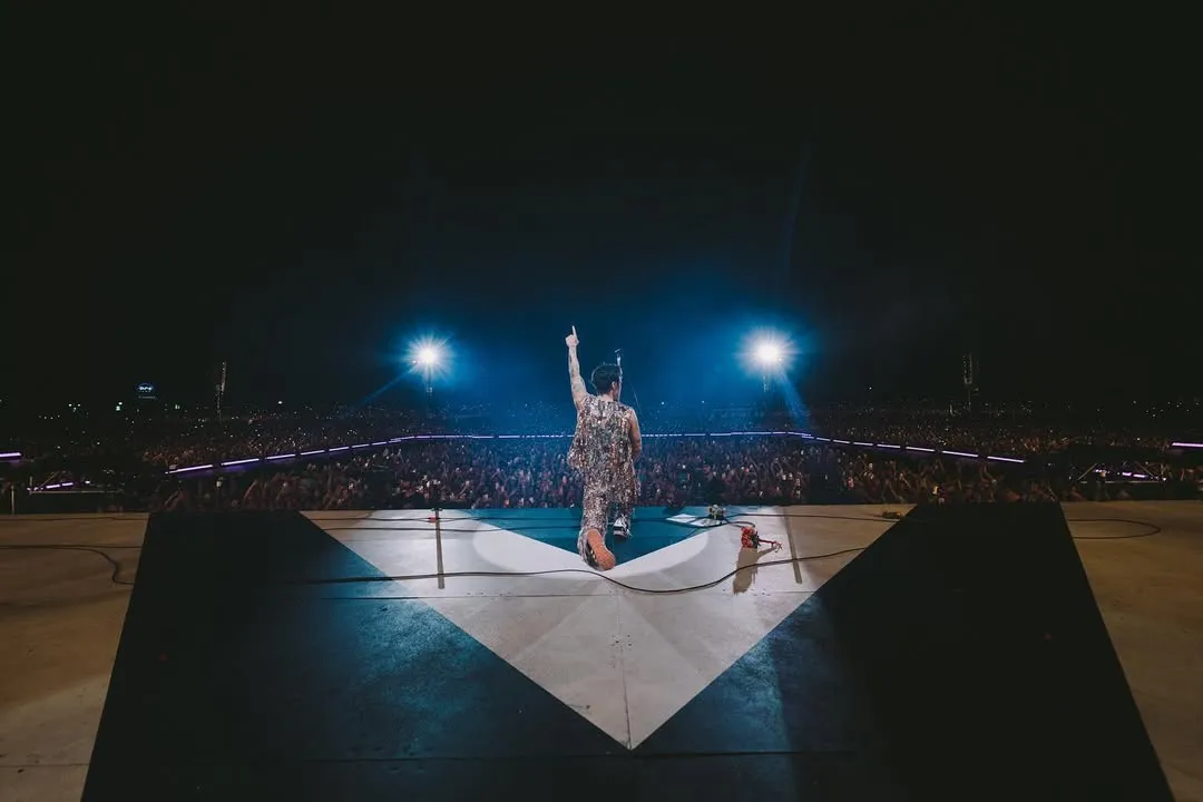 Makna lagu Sign of the Times (credit:instagram.com/harrystyles/lloyddddddddddddddddd)