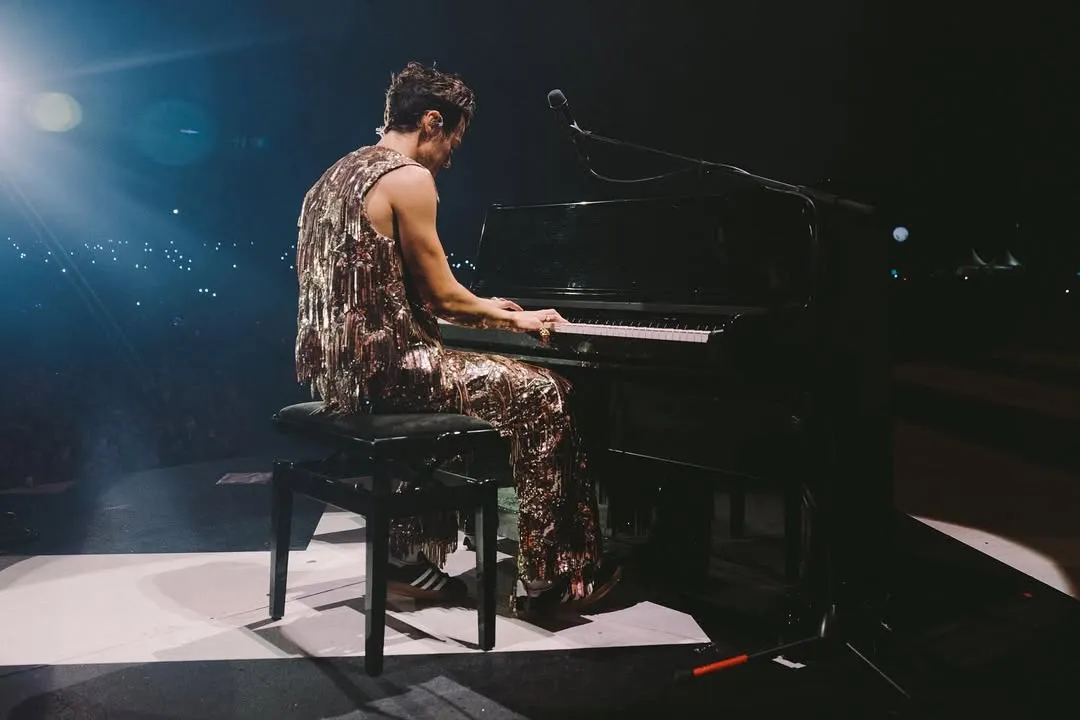 Makna lagu Sign of the Times (credit:instagram.com/harrystyles/lloyddddddddddddddddd)