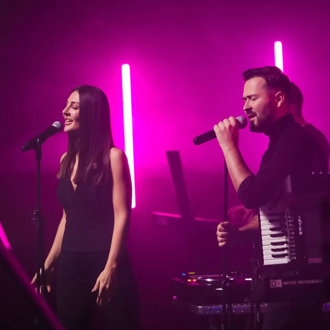 Makna lagu Stereo Love ungkap kisah cinta rapuh (credit:instagram.com/edwardmayaofficial/vikajigulina)