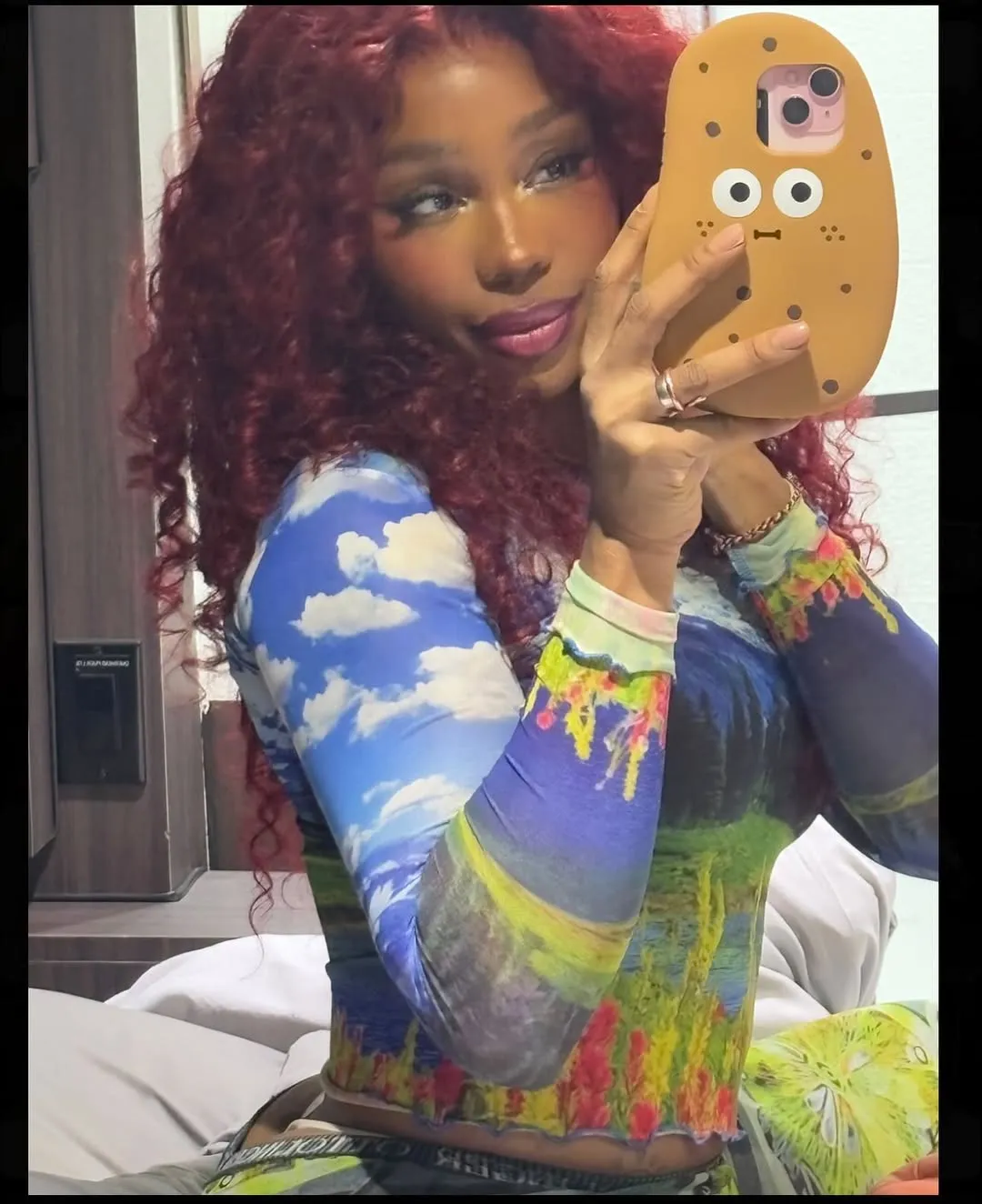 Arti dan Makna Lagu SZA - Crybaby (credit: instagram/sza)