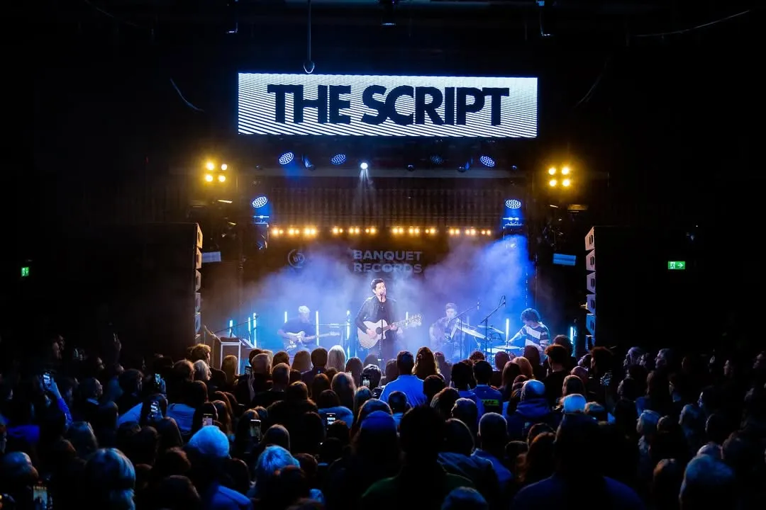 Lirik Lagu The Man Who Can't Be Moved The Script