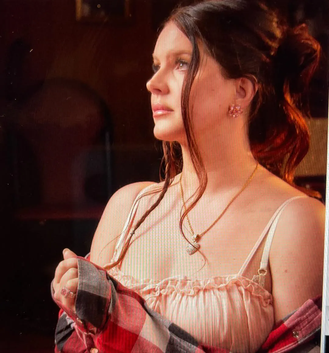 makna lagu West Coast Lana Del Rey/cr: Instagram @honeymoon