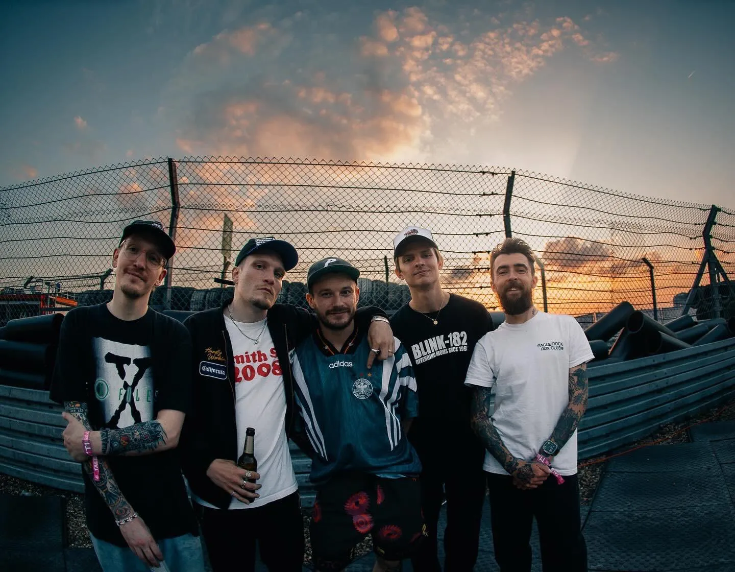 Neck Deep/x @neckdeepuk