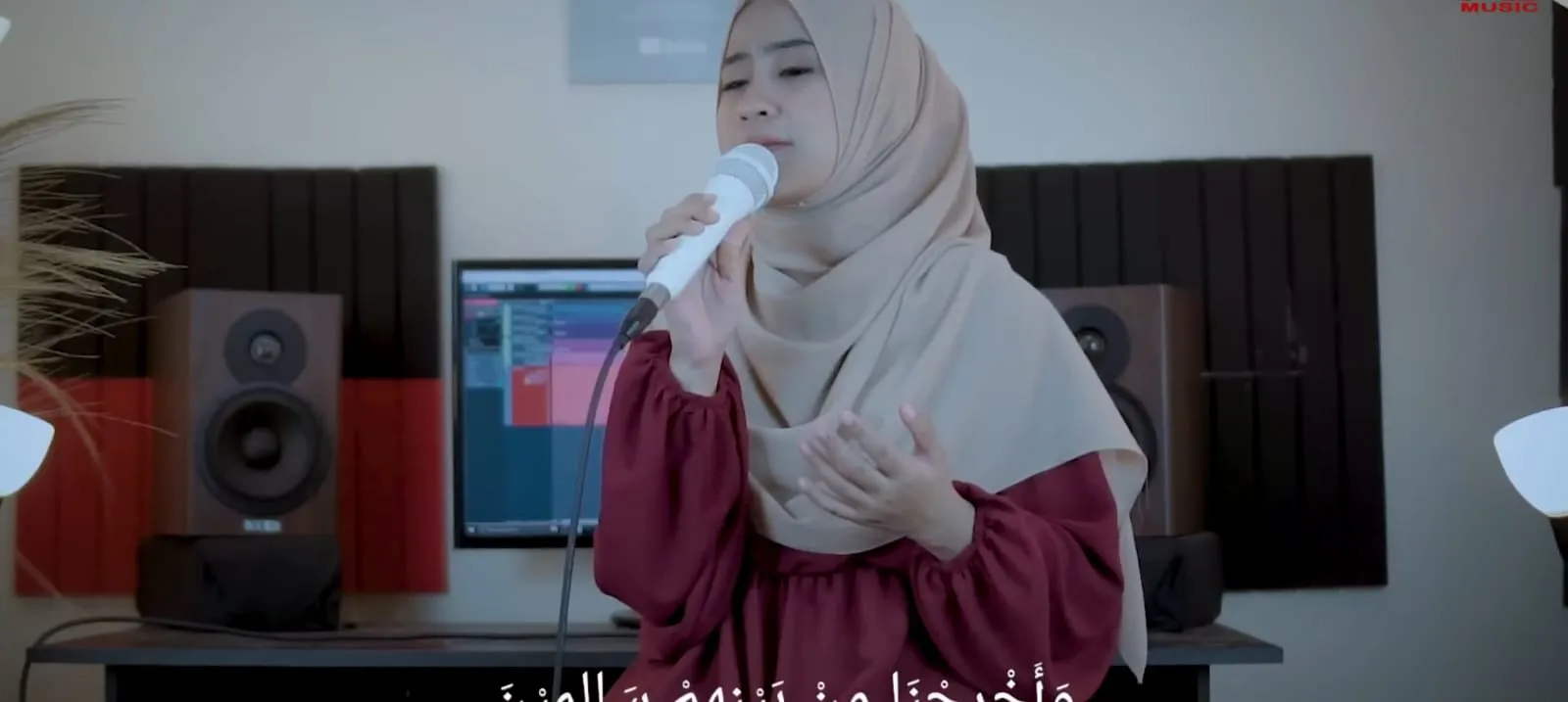 Makna Spiritual dari Bacaan Sholawat Asyghil (credit: Youtube Ai Khodijah Official)