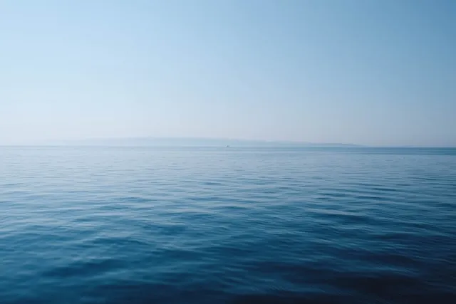 Makna Simbolis Air Laut dalam Mimpi (c) unsplash.com