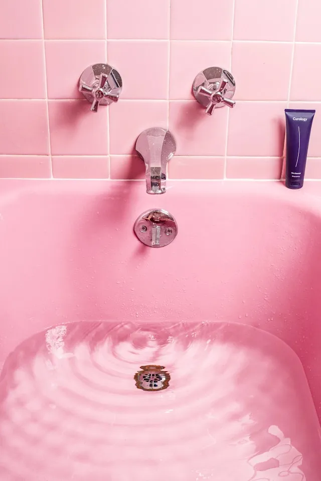 Cara Menyikapi dan Tips Memaknai Mimpi Bak Kamar Mandi Penuh Air (c) unsplash.com