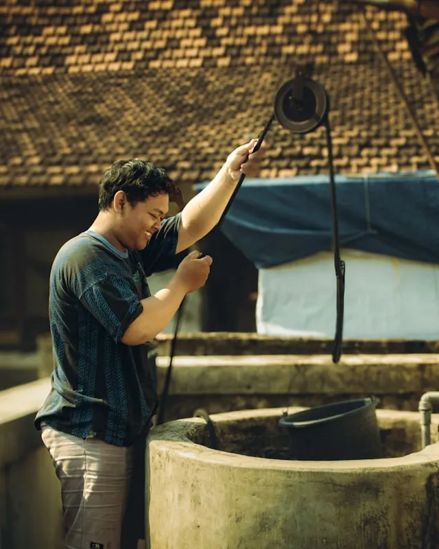 Pengertian dan Definisi Mimpi Berwudhu dengan Air Sumur (c) unsplash.com