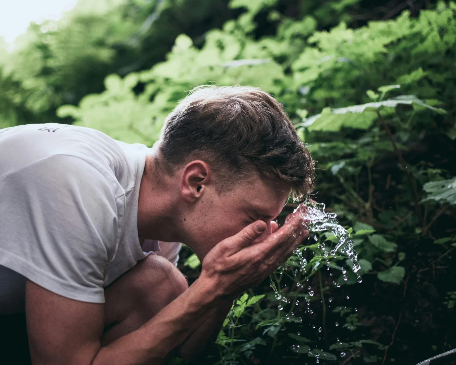 Simbolisme Mata Air dan Wajah dalam Dunia Mimpi (credit:unsplash.com/id/@tadekl)