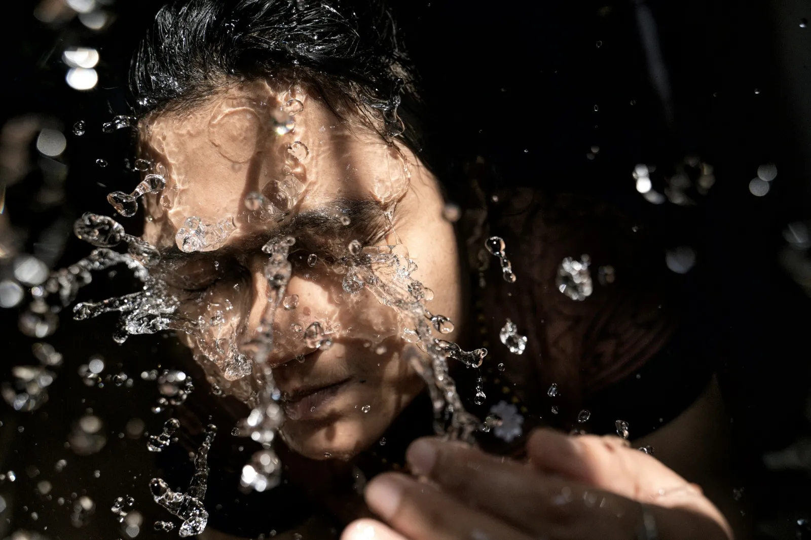 Perspektif Psikologis di Balik Mimpi Cuci Muka di Mata Air (credit:unsplash.com/id/@pkumar26)