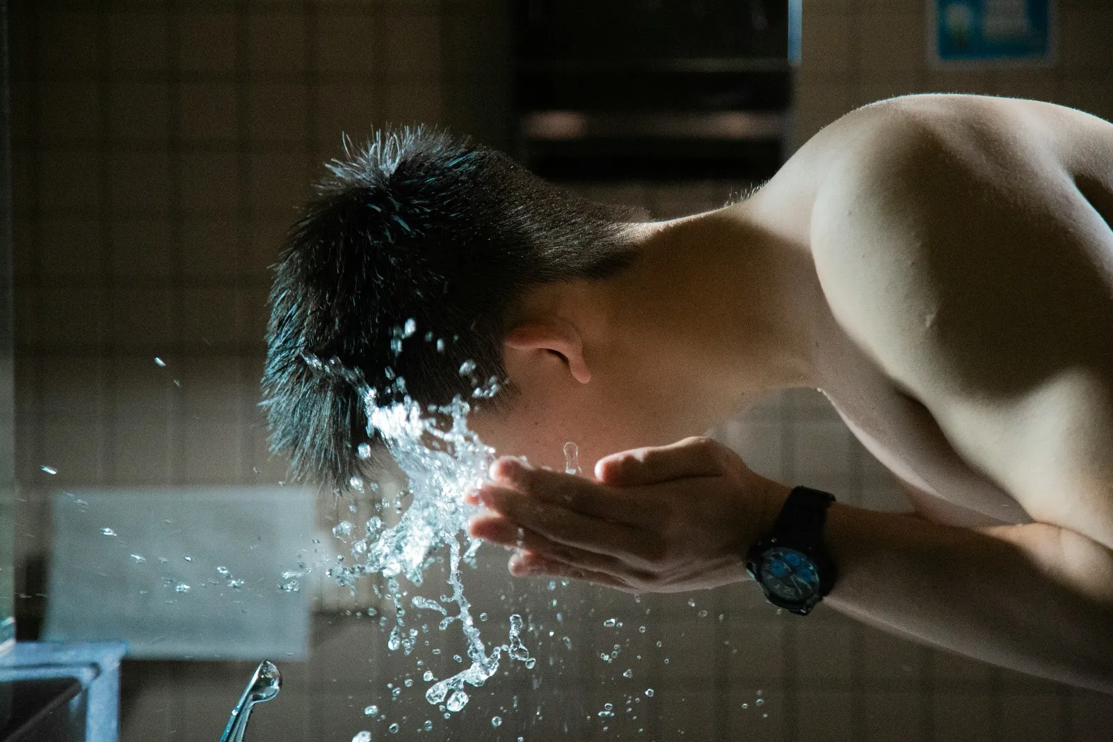 Variasi Mimpi Cuci Muka dan Artinya Berdasarkan Kondisi Air (credit:unsplash.com/id/@sammiamigo)