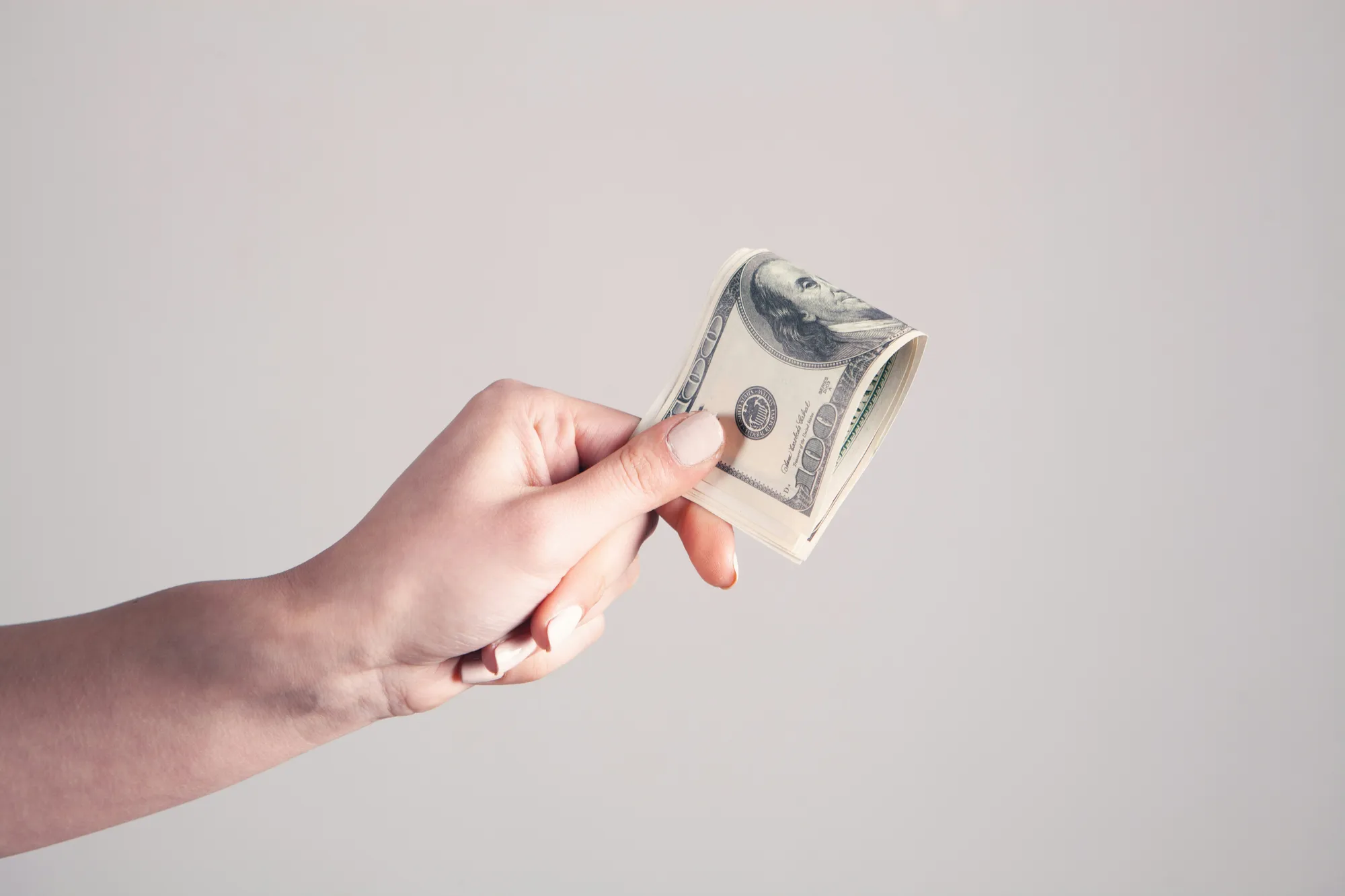 uang dolar/image by unsplash