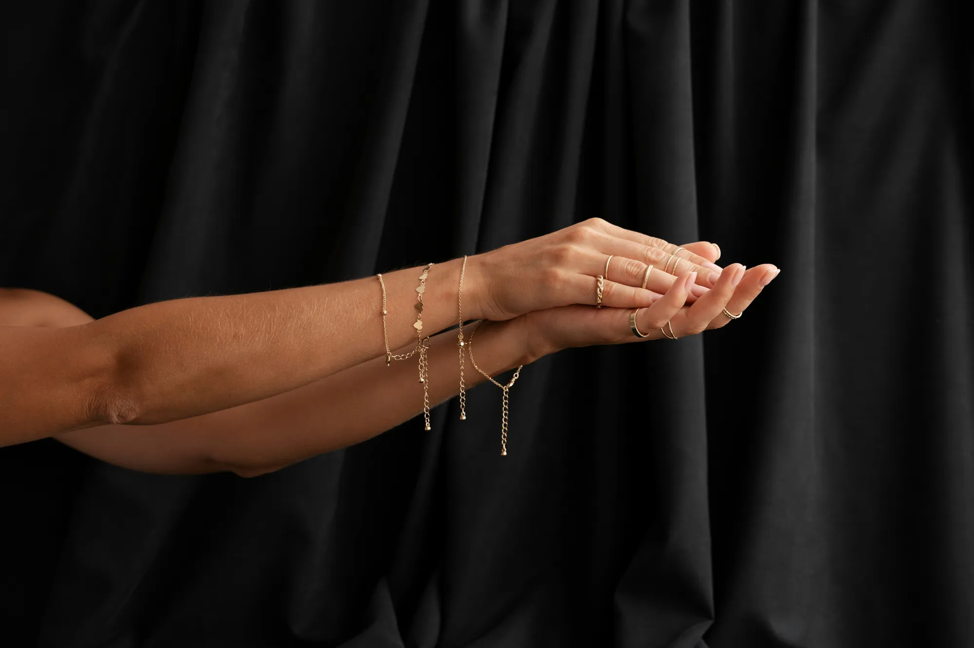 Pengertian dan Simbolisme Mimpi Gelang Emas Putus