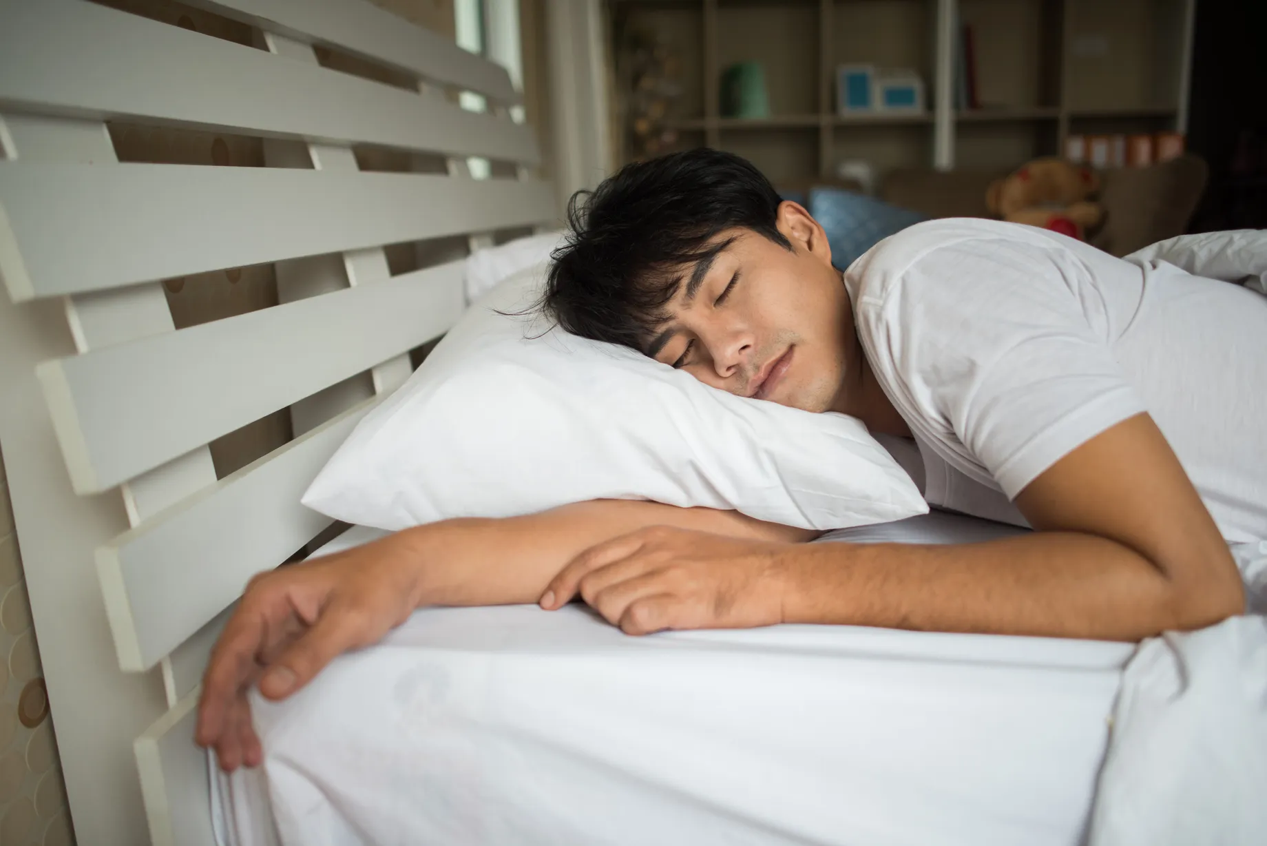 tidur tersenyum/image by freepik