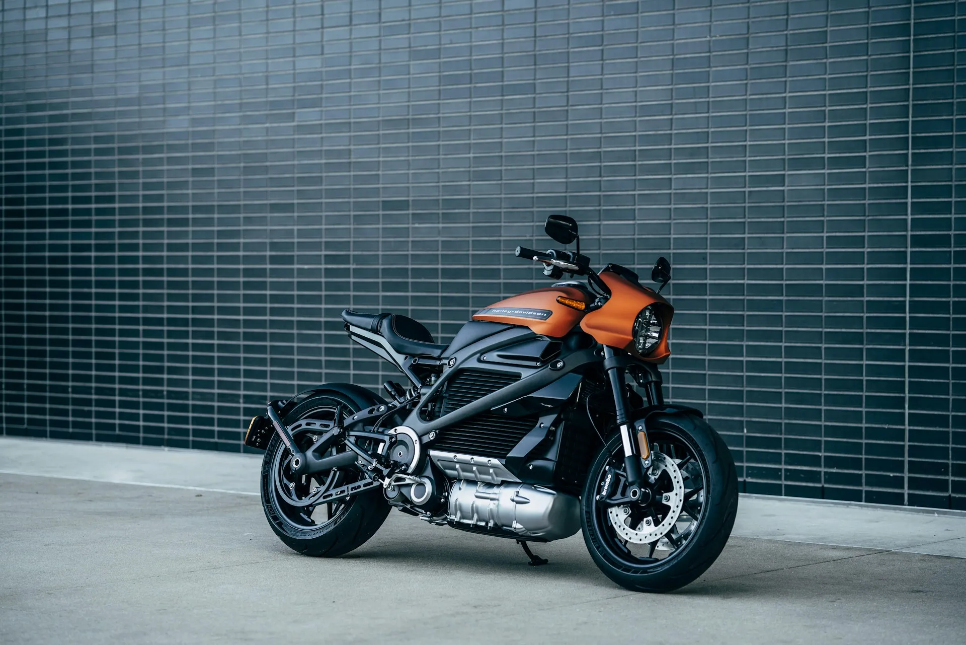Potret motor (credit: Unsplash)