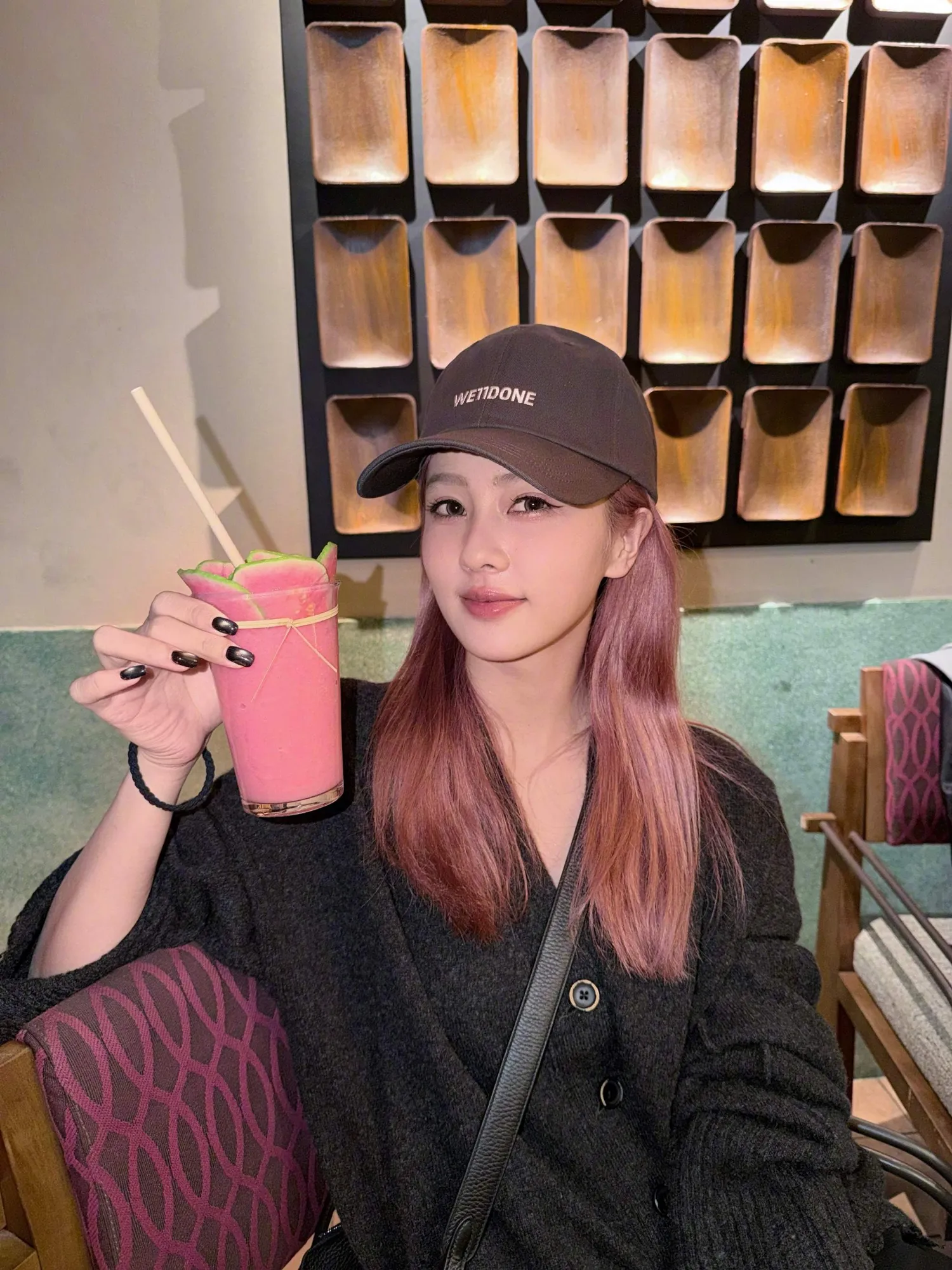 Bai Lu - copyright: weibo.com