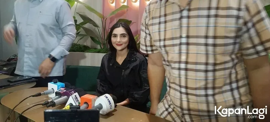 Ashanty tersenyum hadapi kasus © KapanLagi.com/Sahal Fadhli