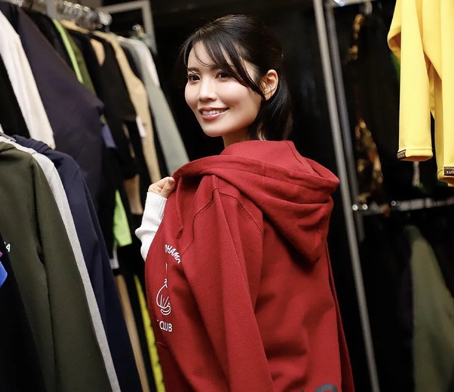 Asuka Kuramochi Eks AKB48 Umumkan Pernikahan (credit: x.com/@asuka_k911)