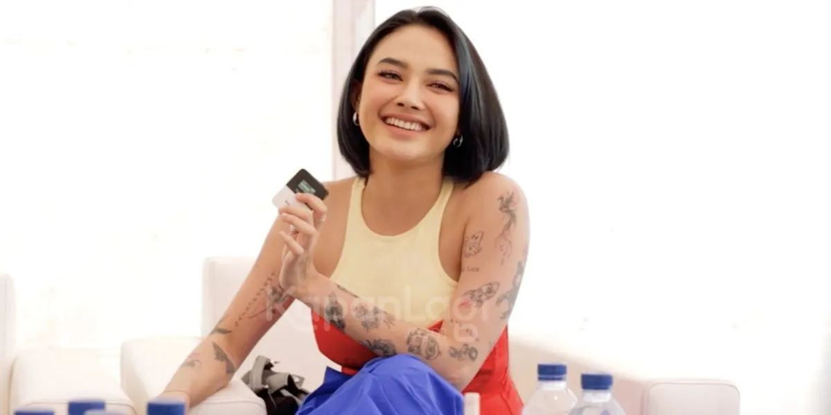Arlida Putri dengan ramah menjawab seputar perjalanan karirnya. (credit: KapanLagicom/Bayu Purnama)