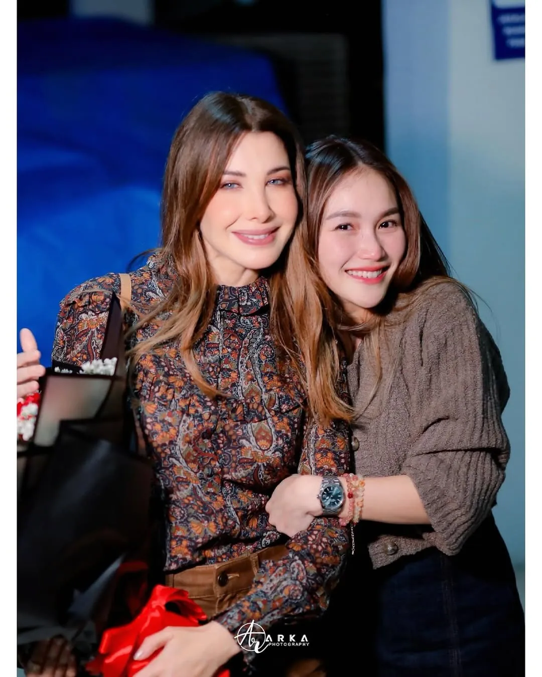 Ayu Ting Ting dan Nancy Ajram Tersenyum © instagram.com/ayutingting92