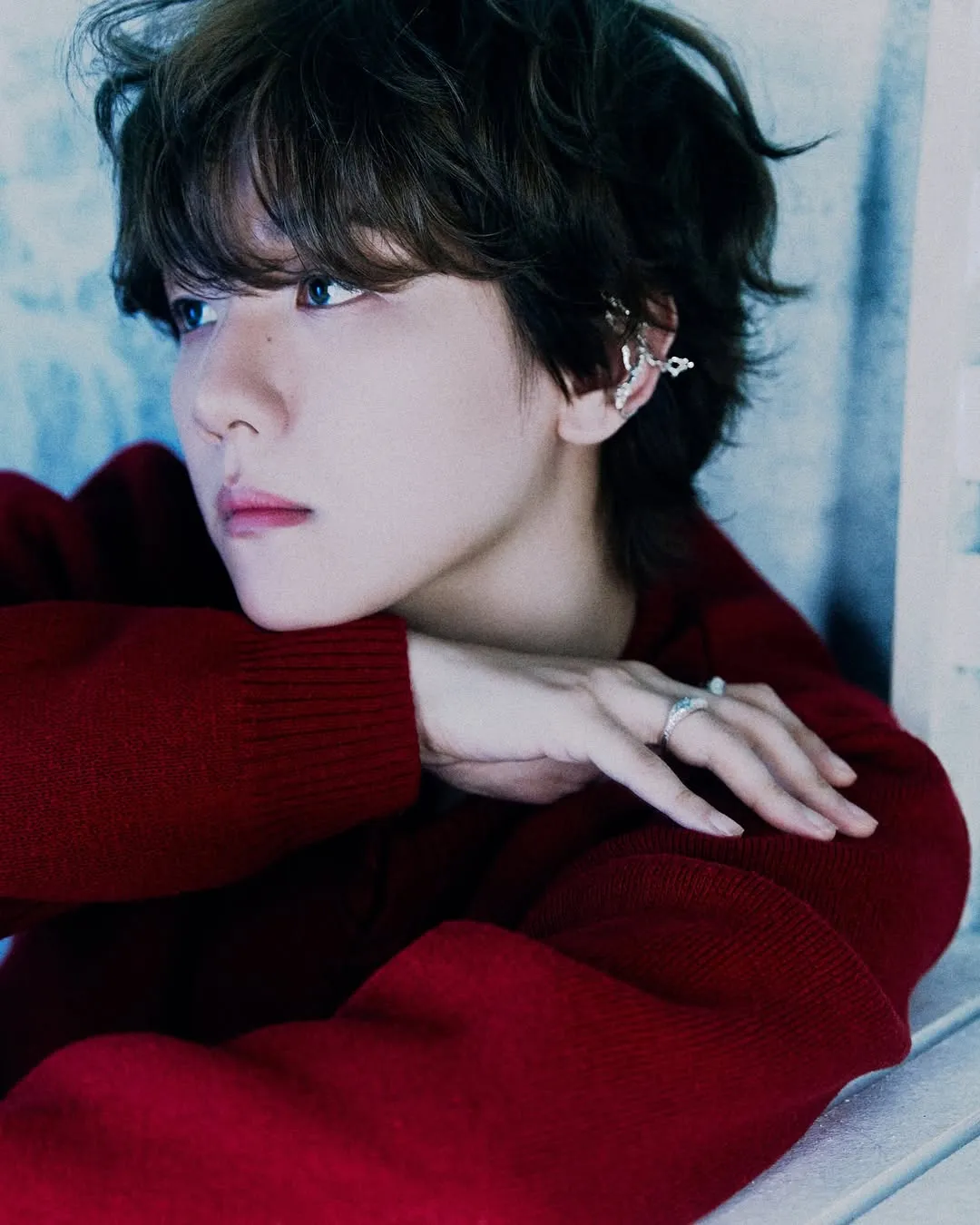 sweater merah/Instagram @baekhyunee_exo