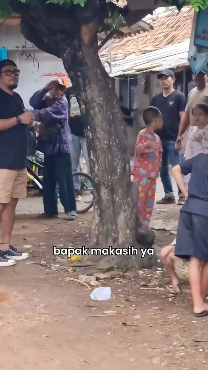 Suasana di lokasi syuting film Semua Akan Baik-Baik Saja (credit: Instagram.com/baimwong/)