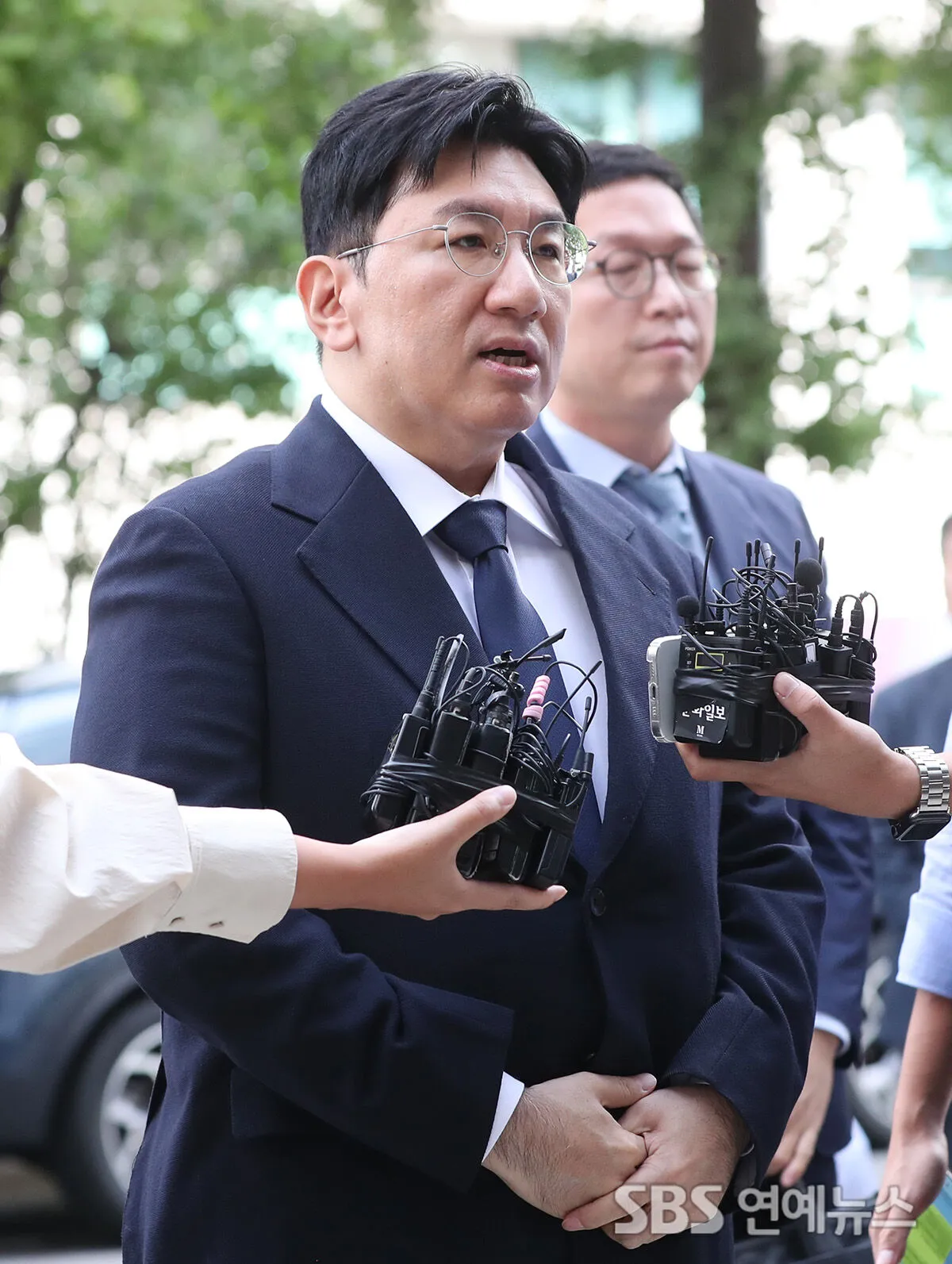 Keuntungan Bang Si Hyuk