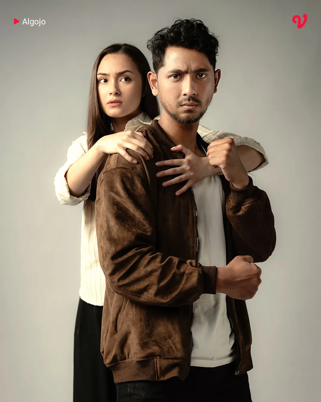 instagram.com/arya.saloka)