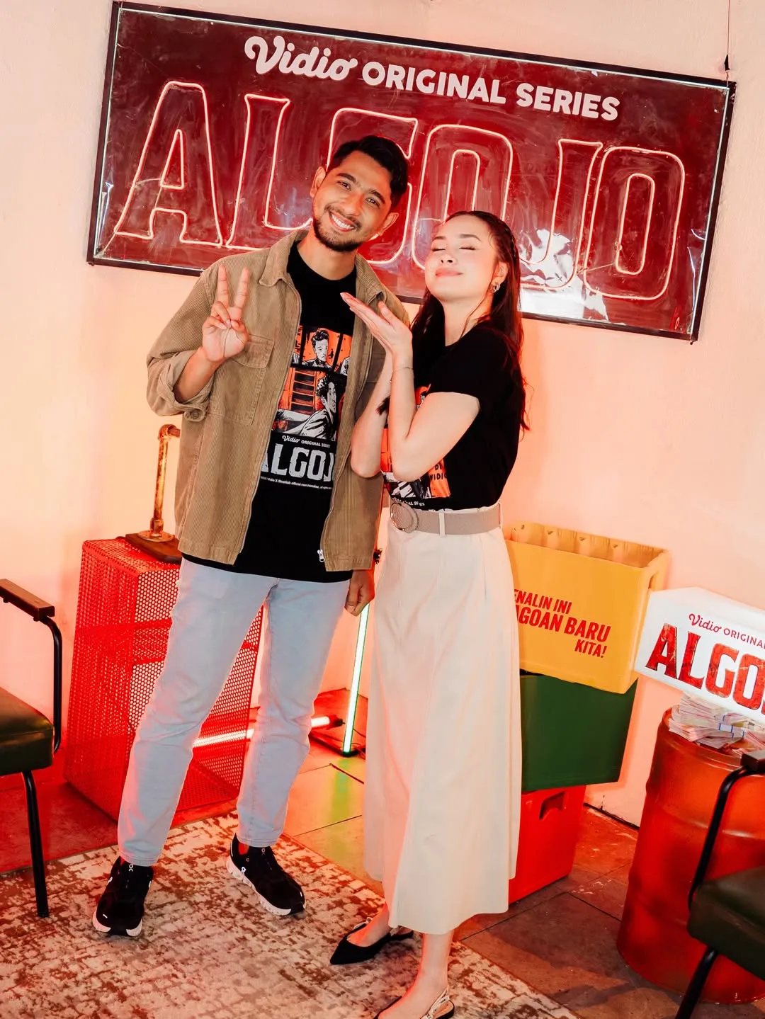 instagram.com/arya.saloka)