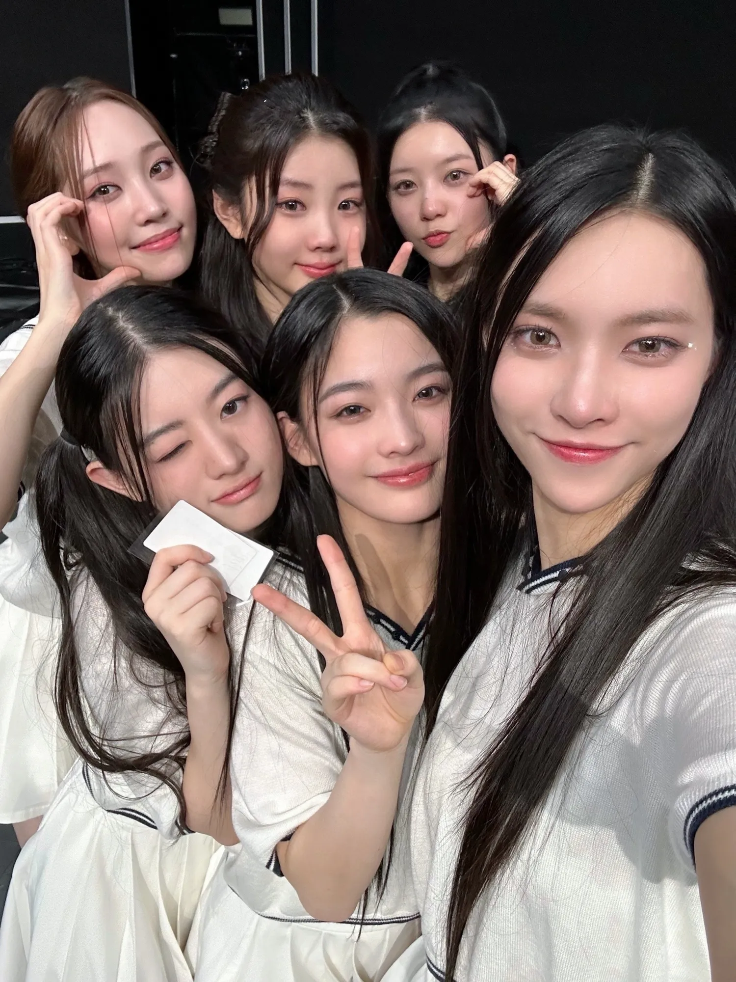 ILLIT/x.com/ILLIT_twt