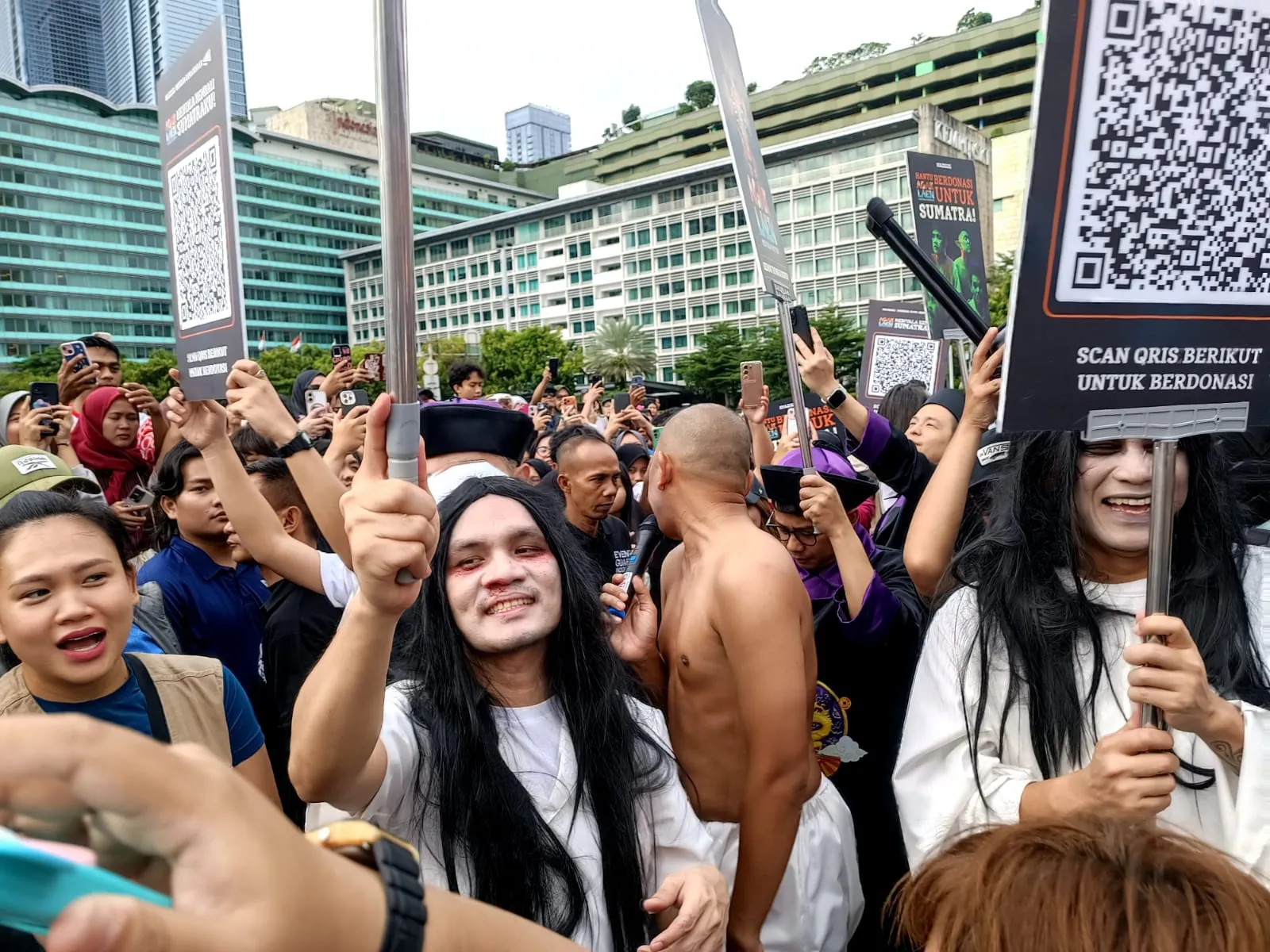 Bene Dion jadi Suster Ngesot © KapanLagi.com/Sahal Fadhli