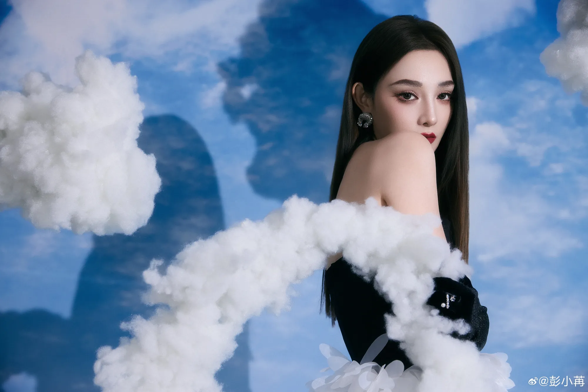 Peng Xio Ran maafkan fans yang komentar iseng padanya (credit:weibo)