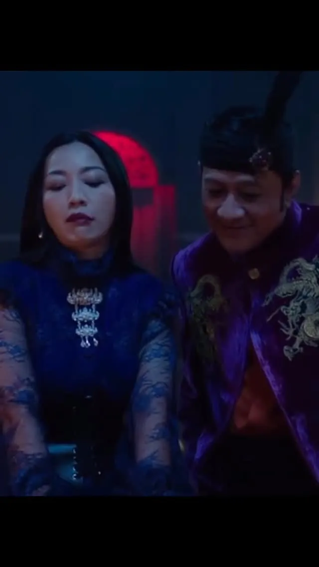 Andre Taulany & Hesti Purwadinata: Pasangan Dukun Kocak (credit: Instagram.com/comic8revolution/)