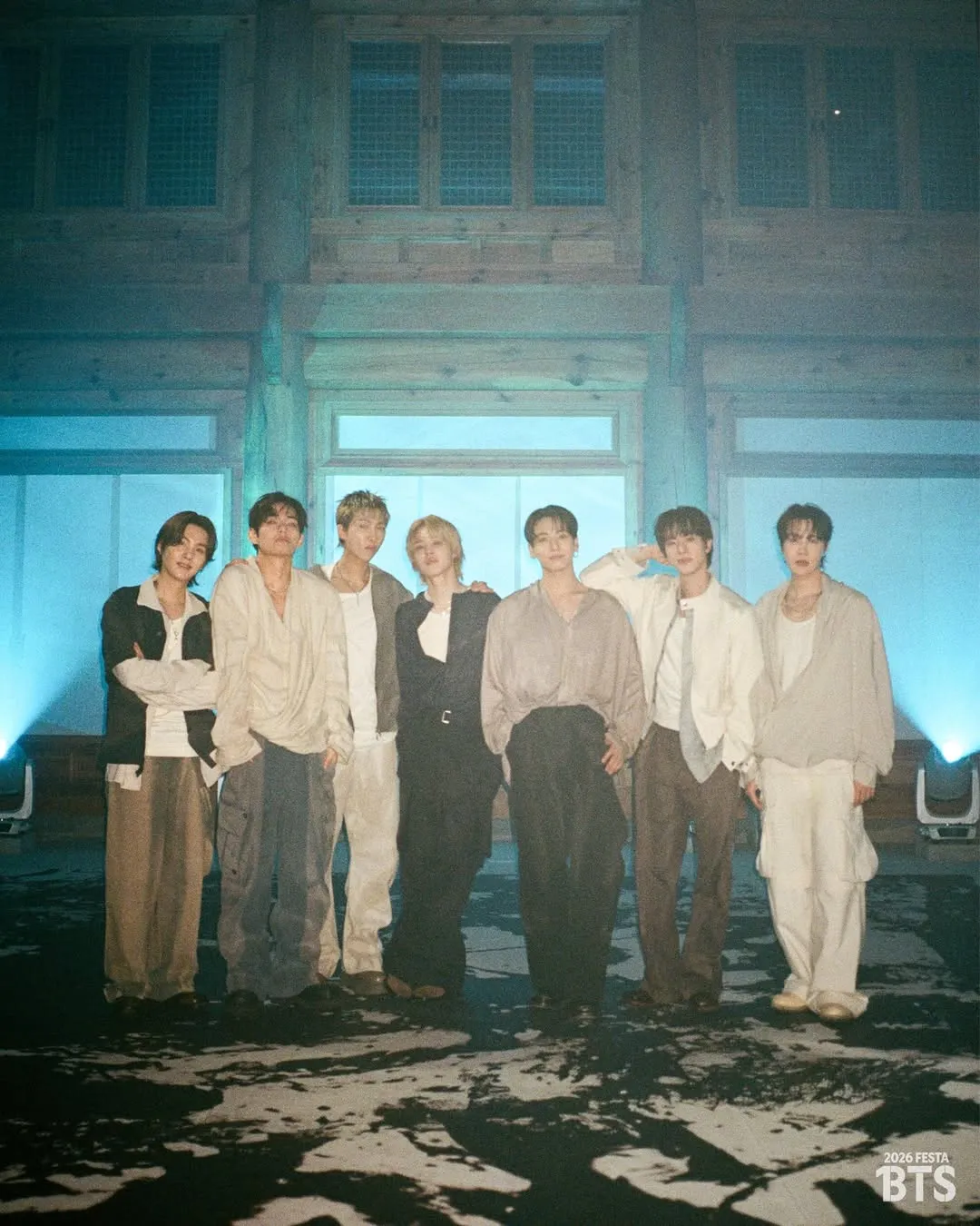 Foto terbaru BTS (credit: Instagram.com/bts.bighitofficial/)