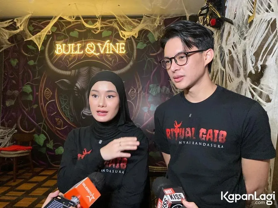 Dinda Hauw dan Rey Mbayang © KapanLagi.com/Fikri Alfi Rosyadi