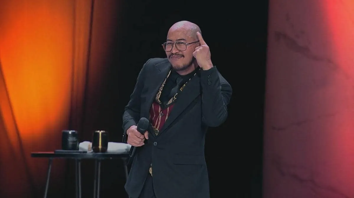 Pandji Pragiwaksono di MENS REA (Credit: Netflix)